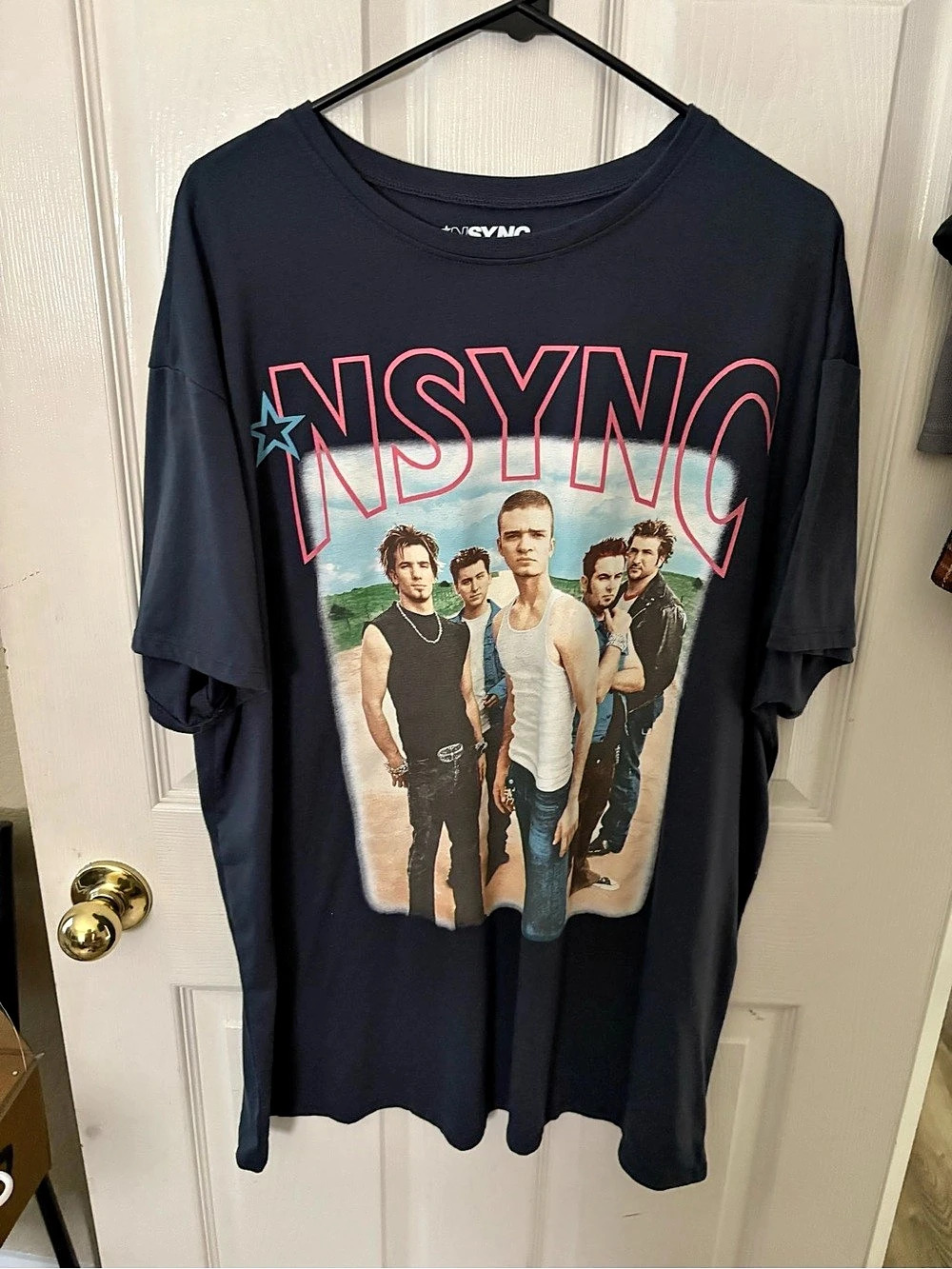 NSYNC Group Portrait T-Shirt Graphic Tee Black & Pink XL